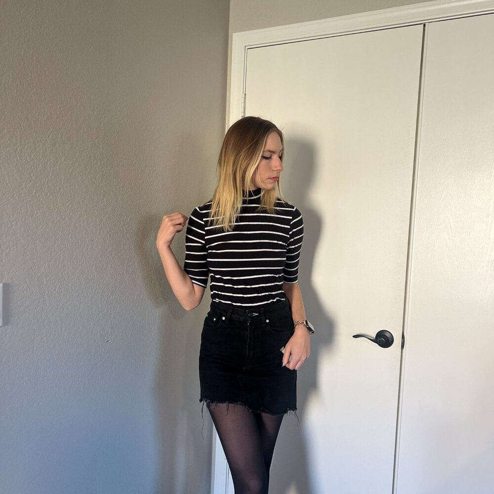 striped turtleneck cropped top